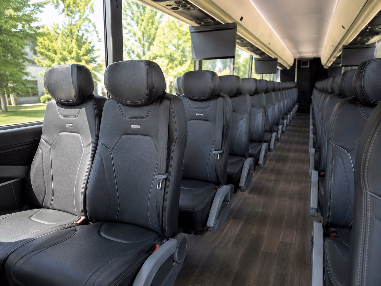 how where and when you re traveling affects your sugar land bus rental rate